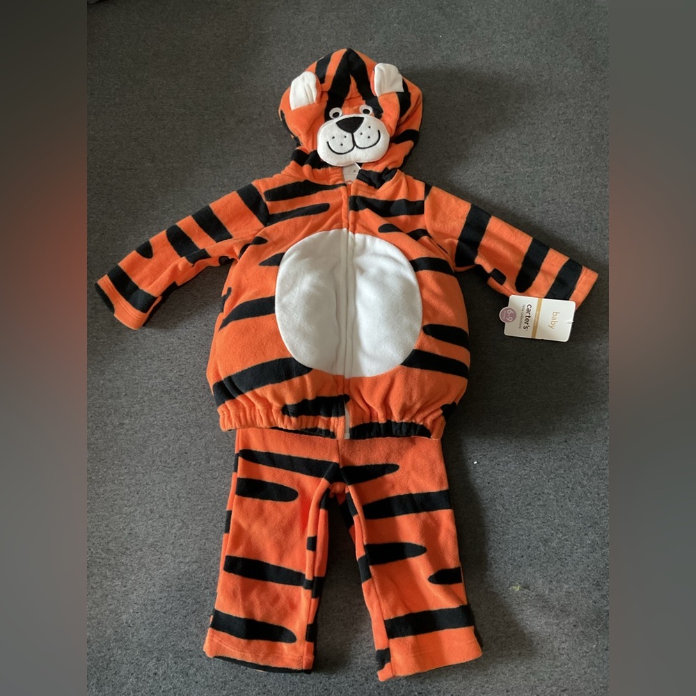Carter’s Striped Tiger Costume 6-9 months NWT
